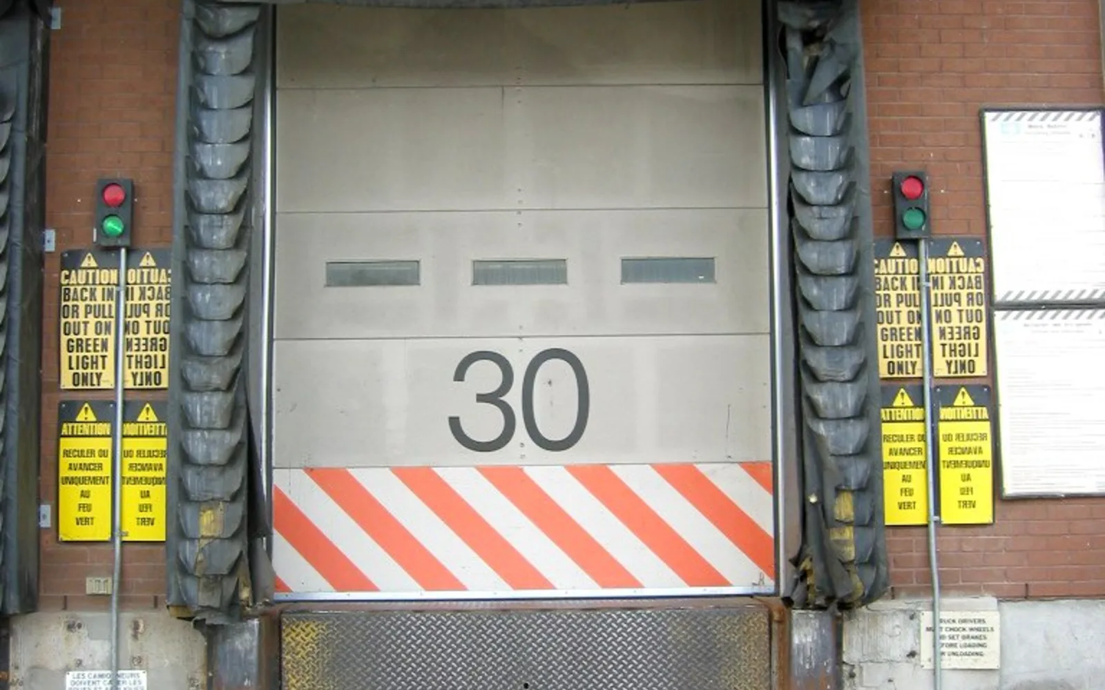Loading dock warehouse facility